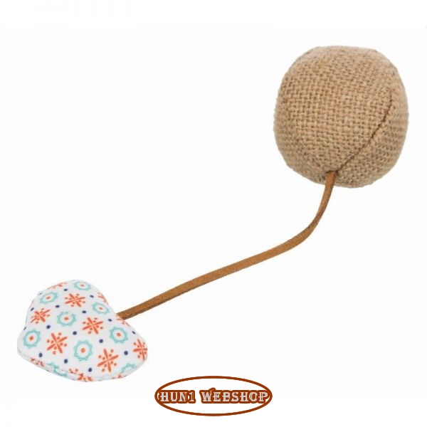 Trixie Juta Labda szövet szívvel 4,5x18 cm